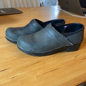 Sanita clogs